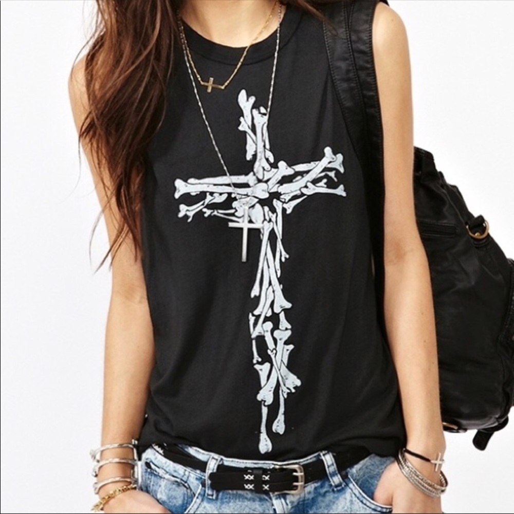 UNIF tee size small